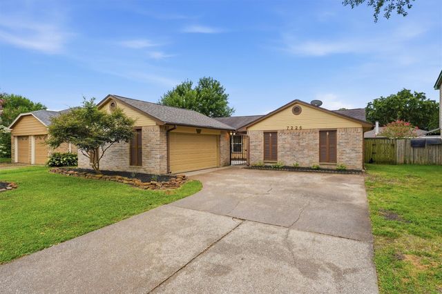 7226 Thicket Trail Drive, Humble, TX 77346