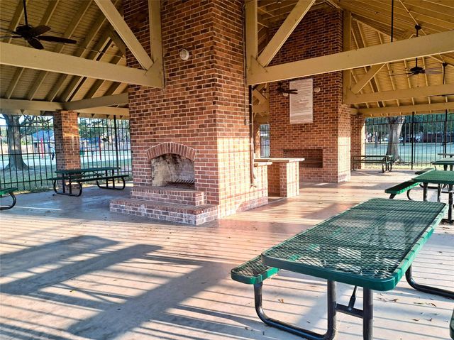 7226 Thicket Trail Drive, Humble, TX 77346