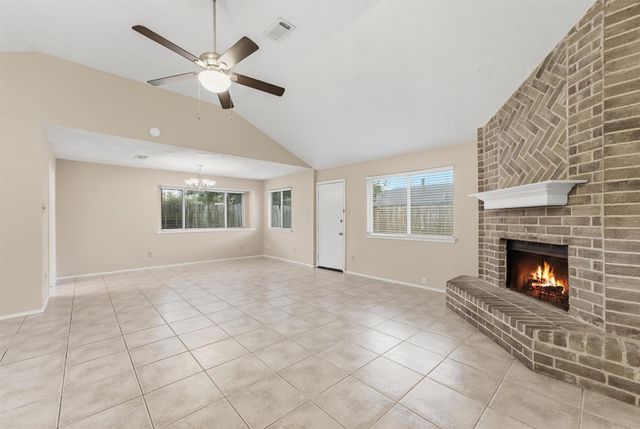 7226 Thicket Trail Drive, Humble, TX 77346