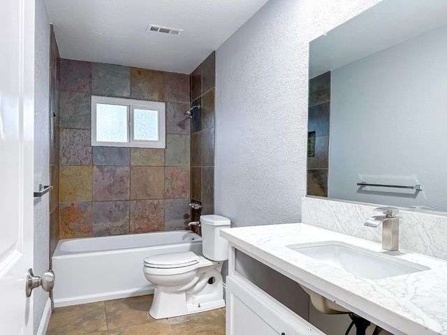 5276 Aspen Way, Olivehurst, CA 95961