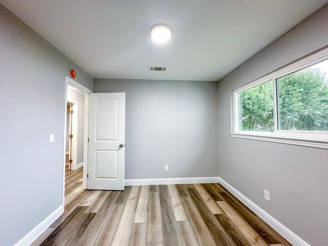 5276 Aspen Way, Olivehurst, CA 95961