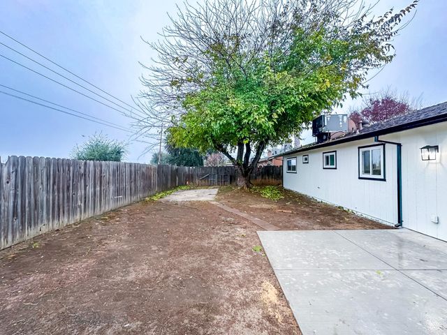 5276 Aspen Way, Olivehurst, CA 95961