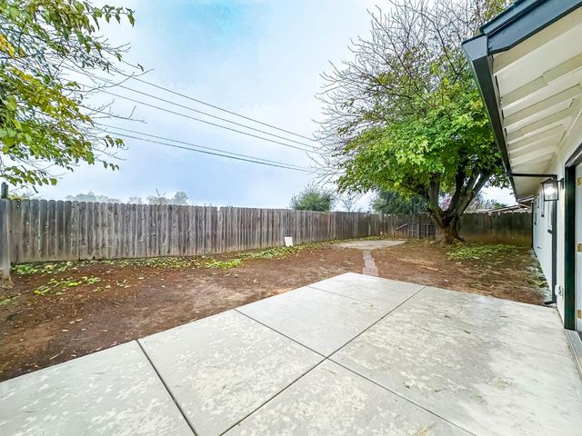 5276 Aspen Way, Olivehurst, CA 95961