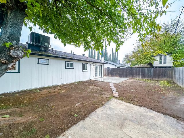 5276 Aspen Way, Olivehurst, CA 95961