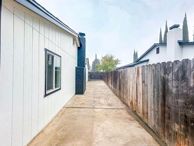 5276 Aspen Way, Olivehurst, CA 95961