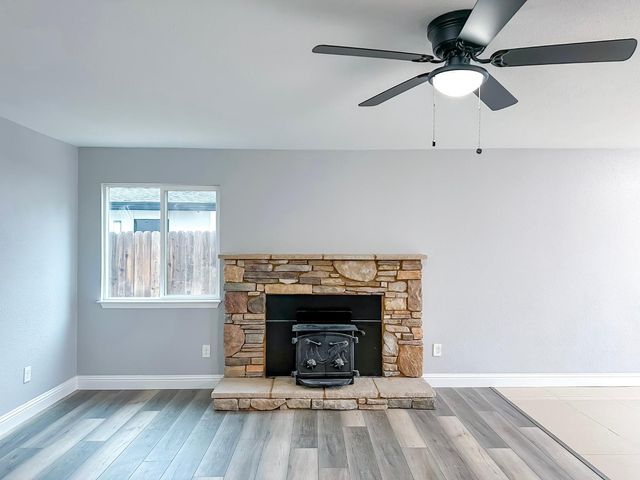 5276 Aspen Way, Olivehurst, CA 95961