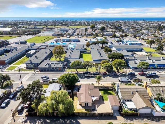 979 Connecticut, Imperial Beach, CA 91932