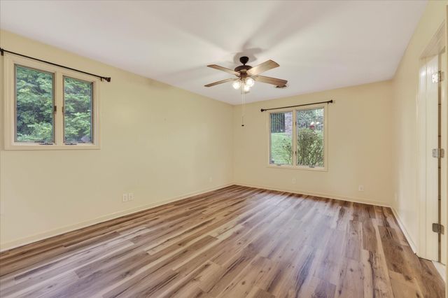 457 Country Club Ct, Clarksville, TN 37043