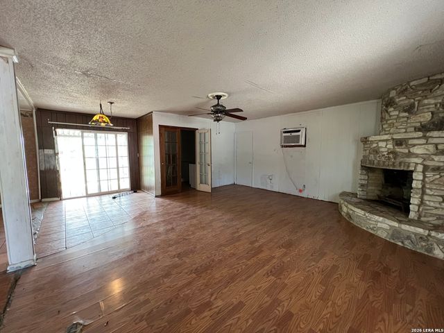 318 Sublett, San Antonio, TX 78223