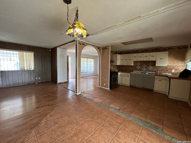 318 Sublett, San Antonio, TX 78223