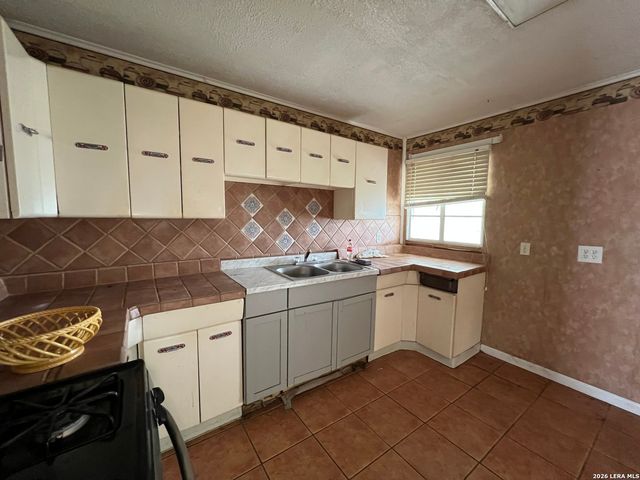 318 Sublett, San Antonio, TX 78223