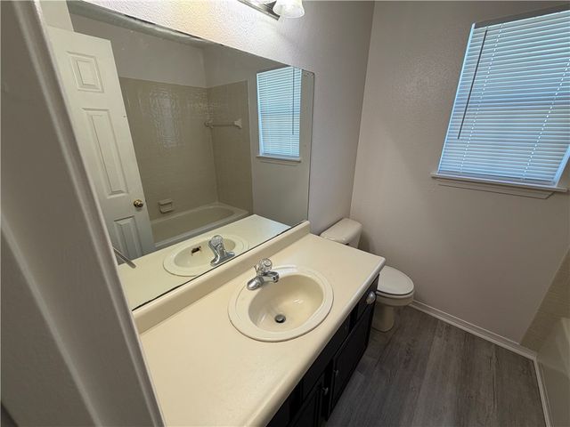 1272 Tradition Avenue, Fayetteville, AR 72704