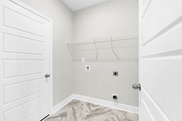 472 Herman Dr, Clarksville, TN 37042