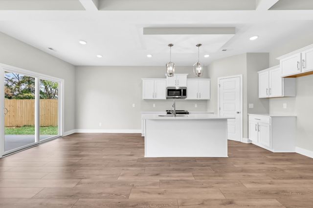 472 Herman Dr, Clarksville, TN 37042