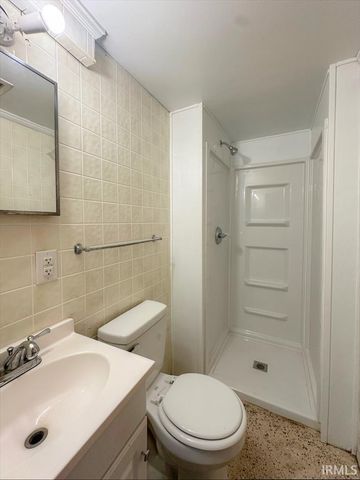 1213 MAPLEWOOD Drive, Kokomo, IN 46902