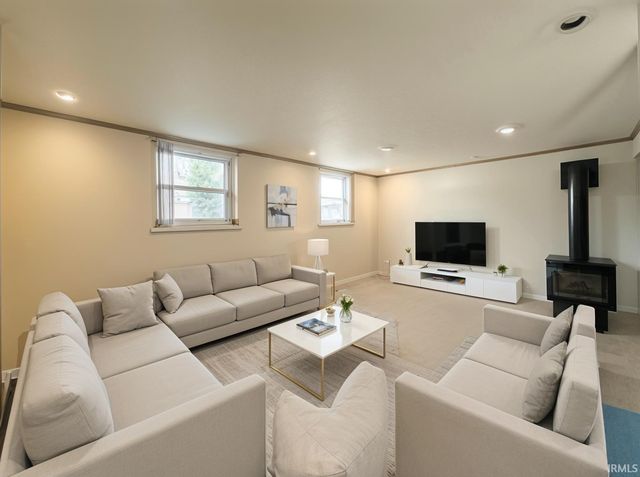 1213 MAPLEWOOD Drive, Kokomo, IN 46902