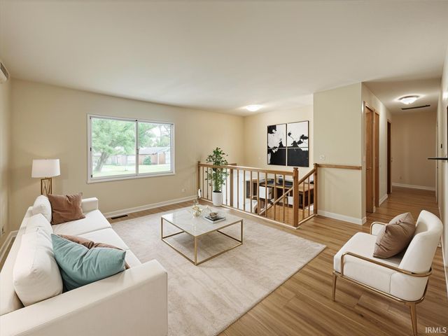 1213 MAPLEWOOD Drive, Kokomo, IN 46902