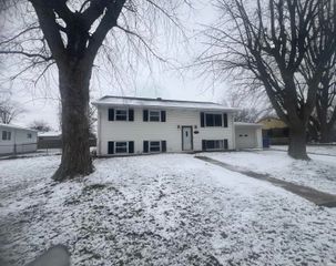 1213 MAPLEWOOD Drive, Kokomo, IN 46902