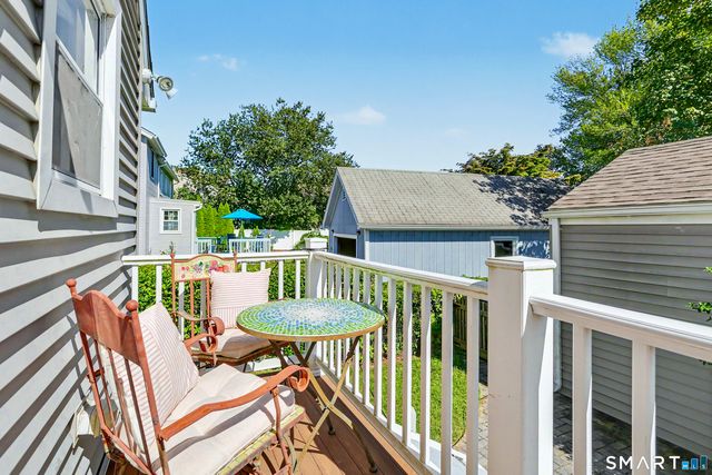 11 Oldfield Drive, Fairfield, CT 06824