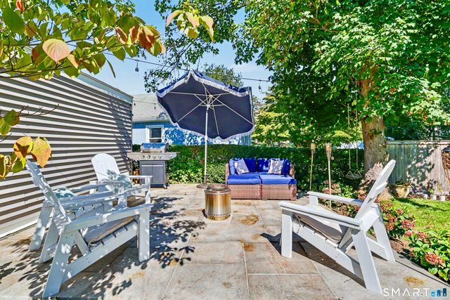 11 Oldfield Drive, Fairfield, CT 06824