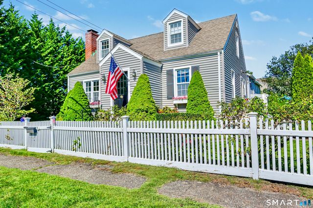 11 Oldfield Drive, Fairfield, CT 06824