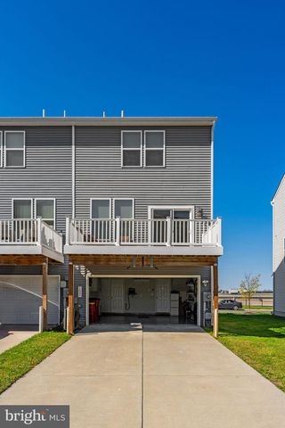 159 PRESIDENTS POINTE AVE, Ranson, WV 25438