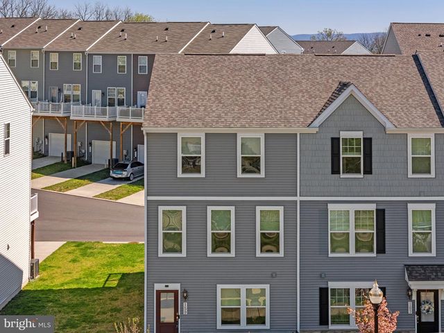 159 PRESIDENTS POINTE AVE, Ranson, WV 25438