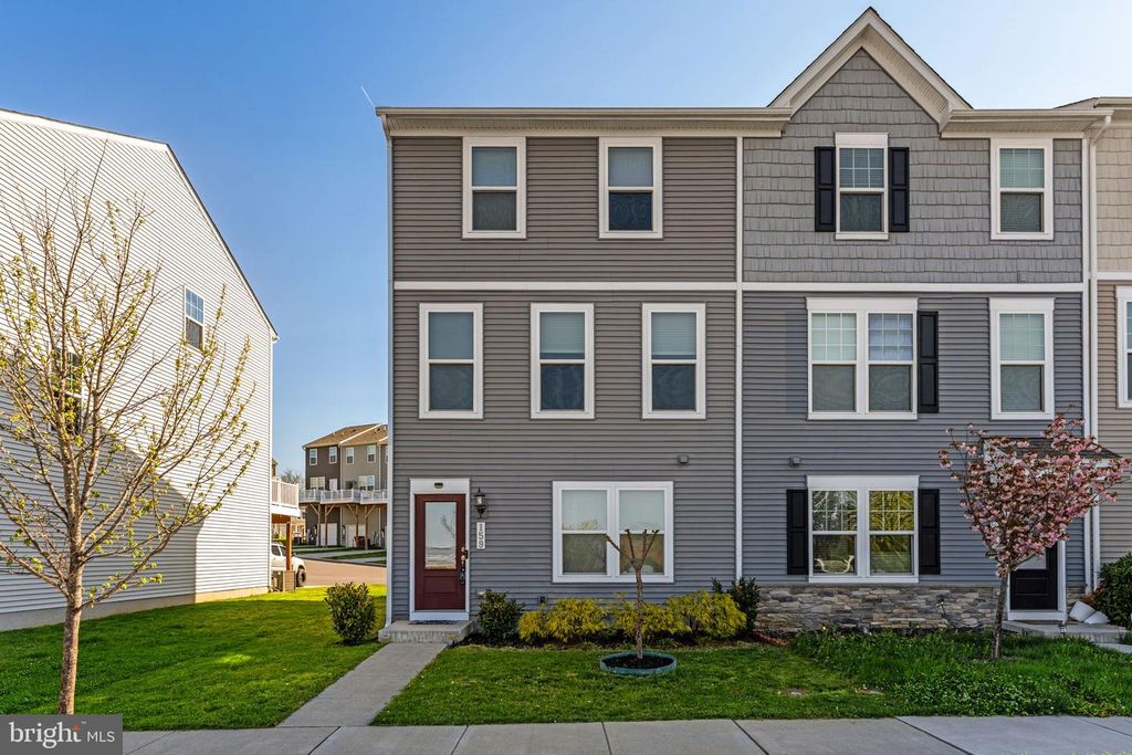159 PRESIDENTS POINTE AVE, Ranson, WV 25438