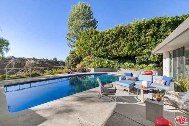 3523 Beverly Ridge Drive, Sherman Oaks, CA 91423