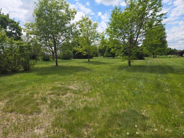 2126 Vierling Drive E, Shakopee, MN 55379