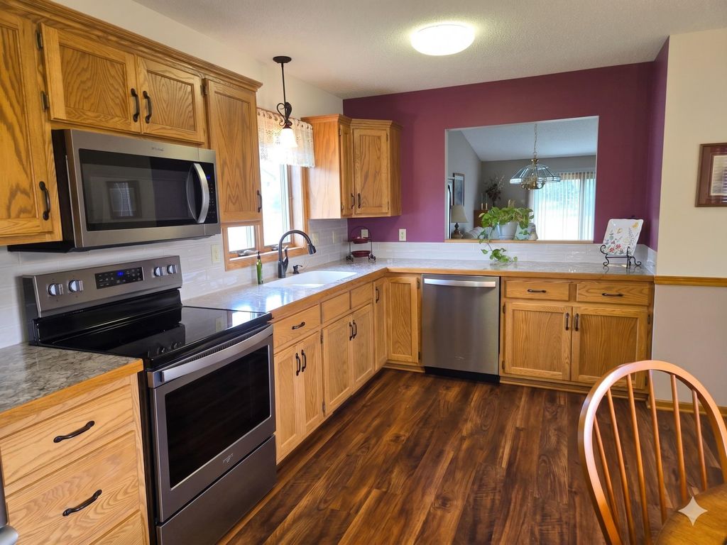 2126 Vierling Drive E, Shakopee, MN 55379 — photo 3