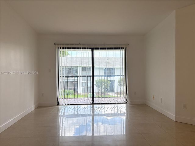 9703 Hammocks Blvd 202, Miami, FL 33196