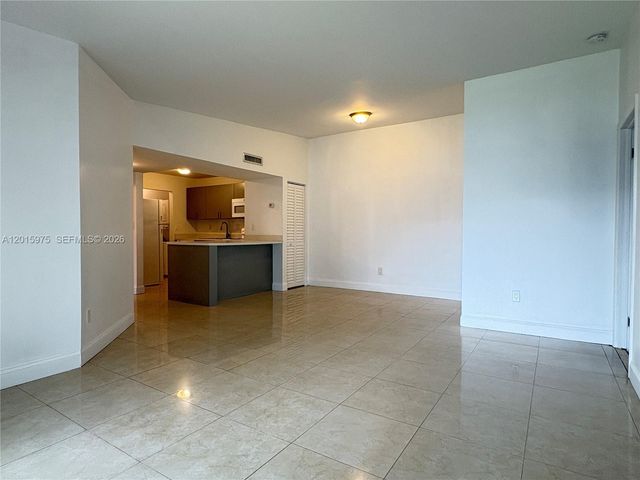 9703 Hammocks Blvd 202, Miami, FL 33196