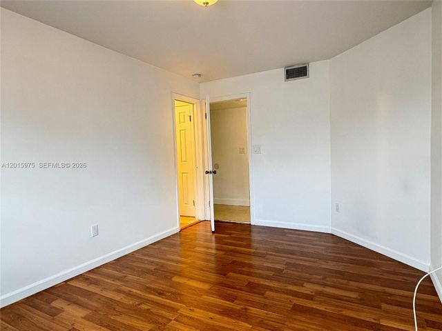 9703 Hammocks Blvd 202, Miami, FL 33196
