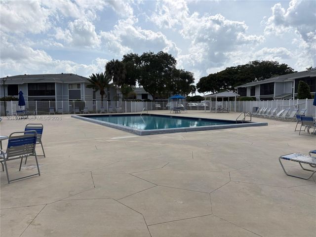 9703 Hammocks Blvd 202, Miami, FL 33196