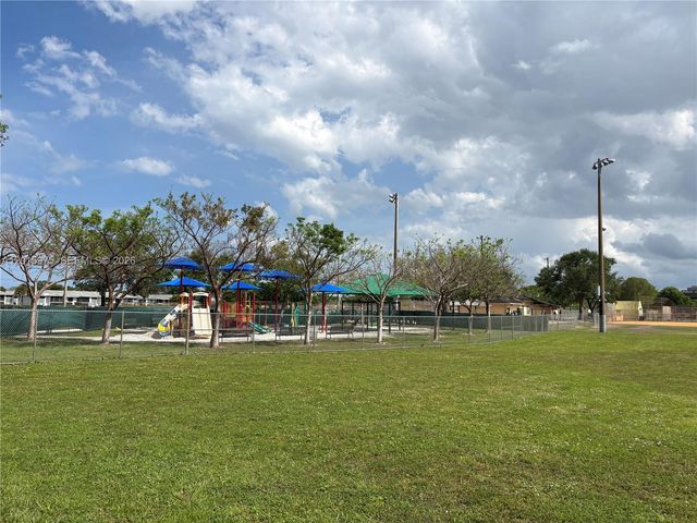 9703 Hammocks Blvd 202, Miami, FL 33196