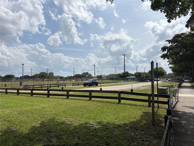9703 Hammocks Blvd 202, Miami, FL 33196