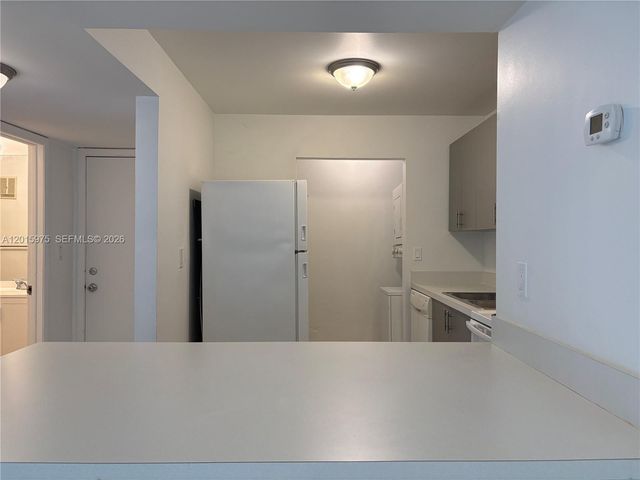 9703 Hammocks Blvd 202, Miami, FL 33196