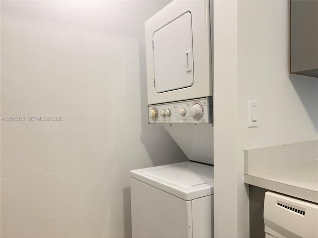 9703 Hammocks Blvd 202, Miami, FL 33196
