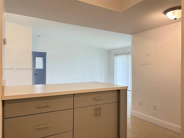 9703 Hammocks Blvd 202, Miami, FL 33196