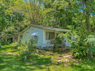 3406 N Winfree Street, Dayton, TX 77535