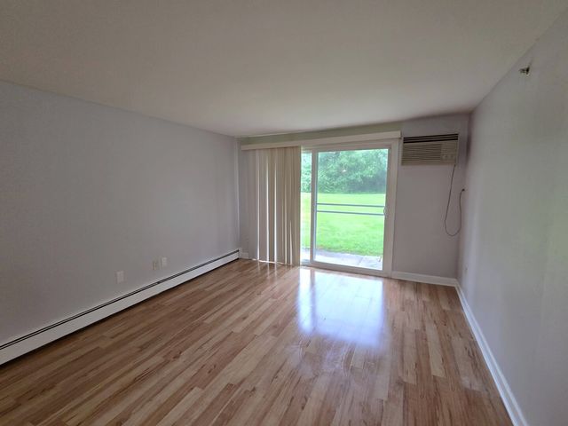 10213 S 86th Terrace 103, Palos Hills, IL 60465