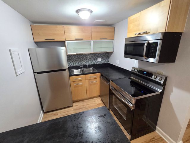 10213 S 86th Terrace 103, Palos Hills, IL 60465