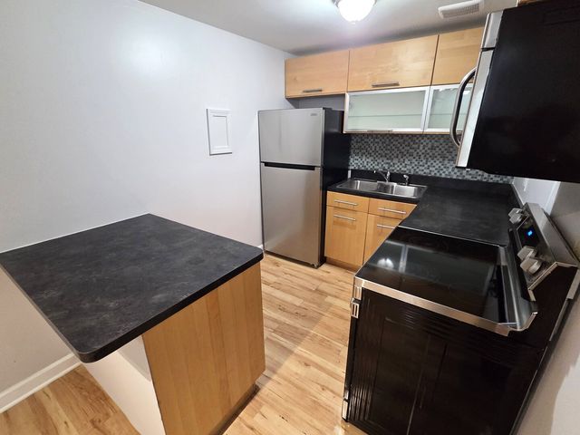 10213 S 86th Terrace 103, Palos Hills, IL 60465