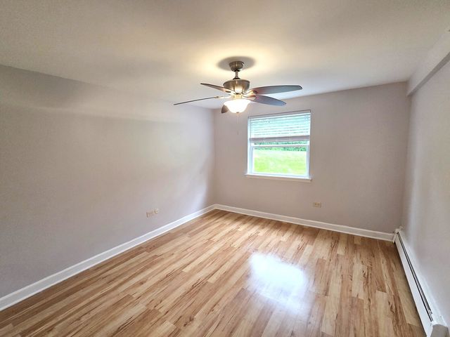 10213 S 86th Terrace 103, Palos Hills, IL 60465