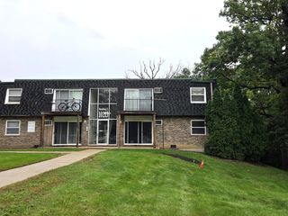 10213 S 86th Terrace 103, Palos Hills, IL 60465