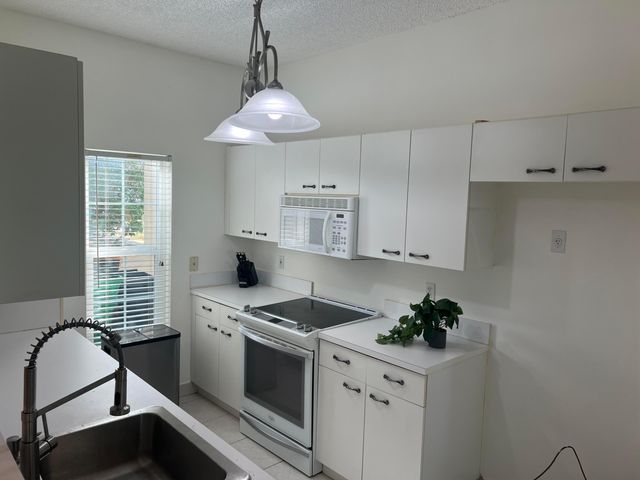 4878 SW 32nd Terrace, Fort Lauderdale, FL 33312