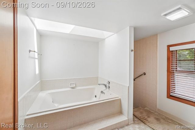 3630 Car Drive, Commerce Twp, MI 48382