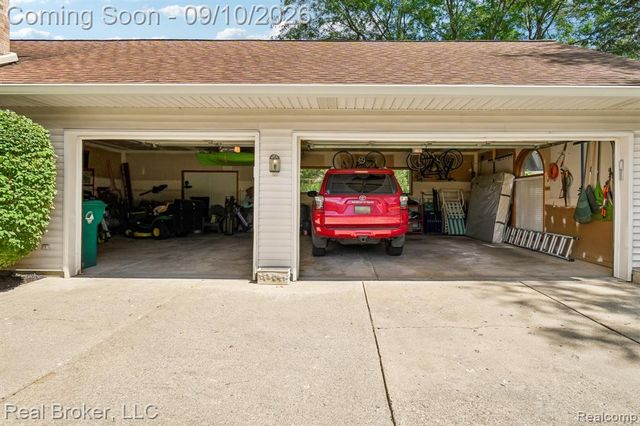 3630 Car Drive, Commerce Twp, MI 48382