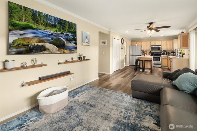 1216 200th Avenue E, Lake Tapps, WA 98391
